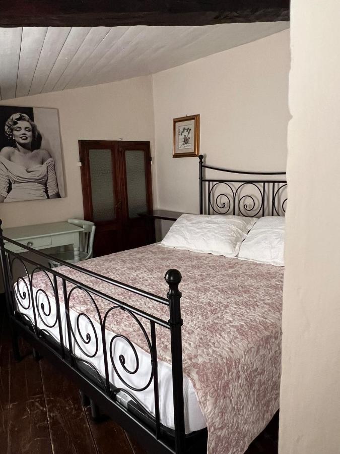 La Chicca Piccola Casina In Affitto Nel Borgo Antico Di Gaggio Montano Bo Apartment Luaran gambar